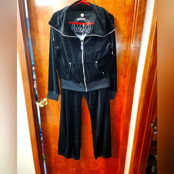 Michael Kors Pants - Michael Kors Velour sweatsuit Black size Medium NWOT
